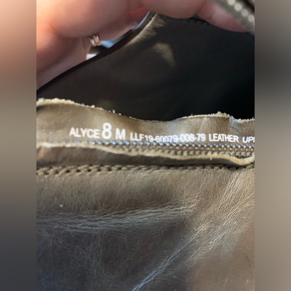 Luca lane booties size 8M - Picture 9 of 9